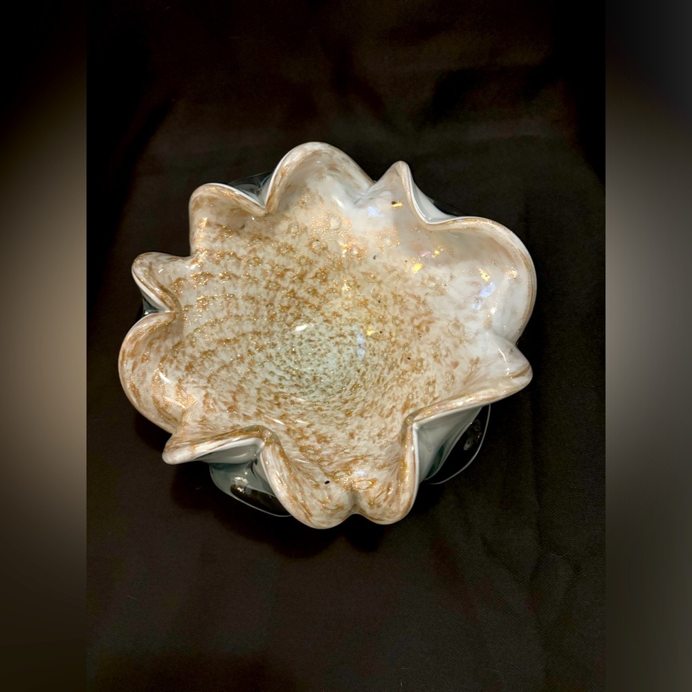 MURANO ART GLASS White‐Gold Advertine incased in Clear Glass
